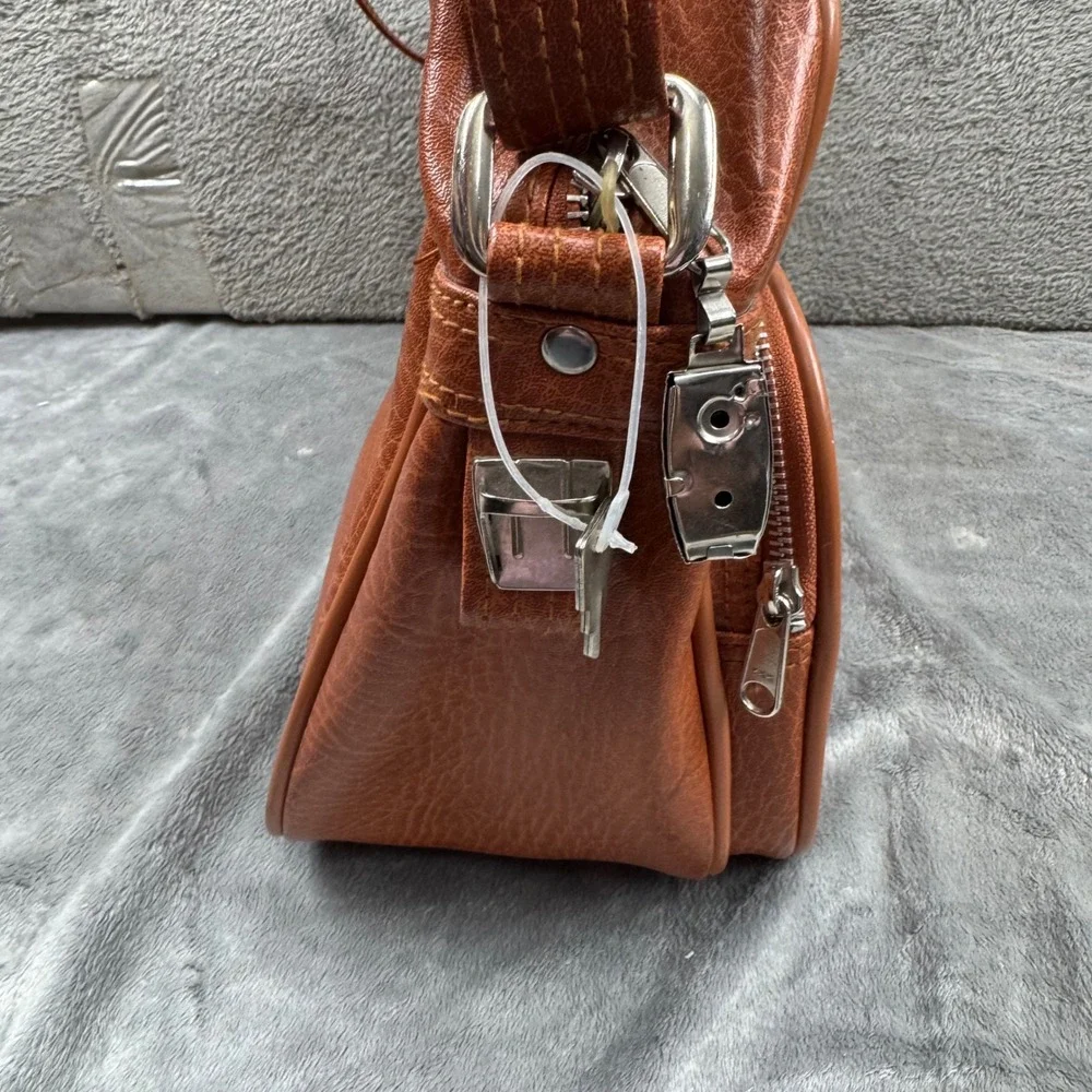 World Traveler Shoulder Bag Unisex OS Brown Excellent Vintage Retro Flight Bag